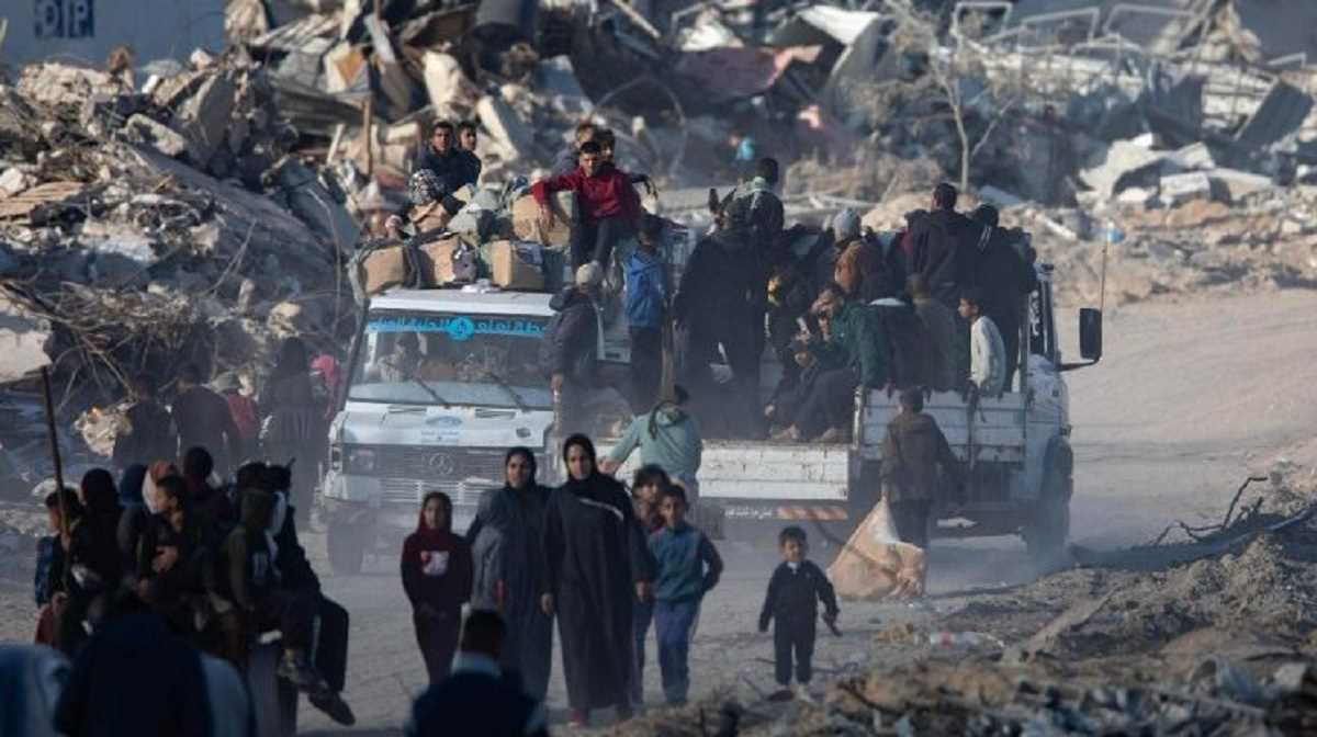 युद्ध विराम समझौता : हजारों विस्थापित फिलिस्तीनियों की गाजा वापसी शुरू, हमास रिहा करेगा 6 बंधक